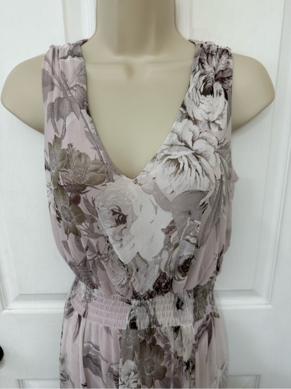 Kate & Lily Blush Floral Chiffon Maxi Dress Smocked Waist Size 4 - Picture 5 of 12